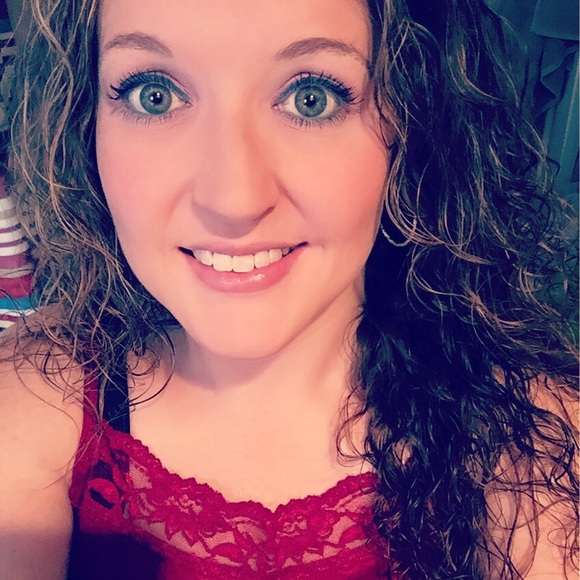 Meet your Posher, Jami - Picture 1 of 1