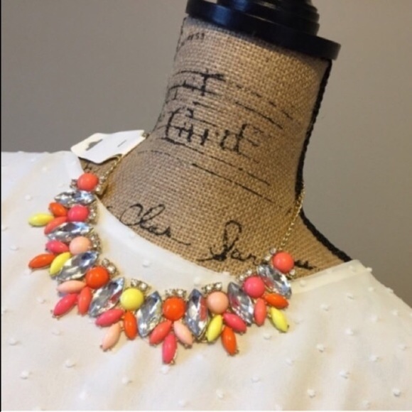 Lovely Color Necklace - Picture 4 of 4