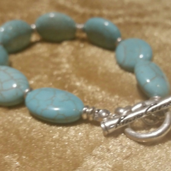 Kenneth Cole Turquoise Bracelet 7-1/2"  Toggle Closure NEW
