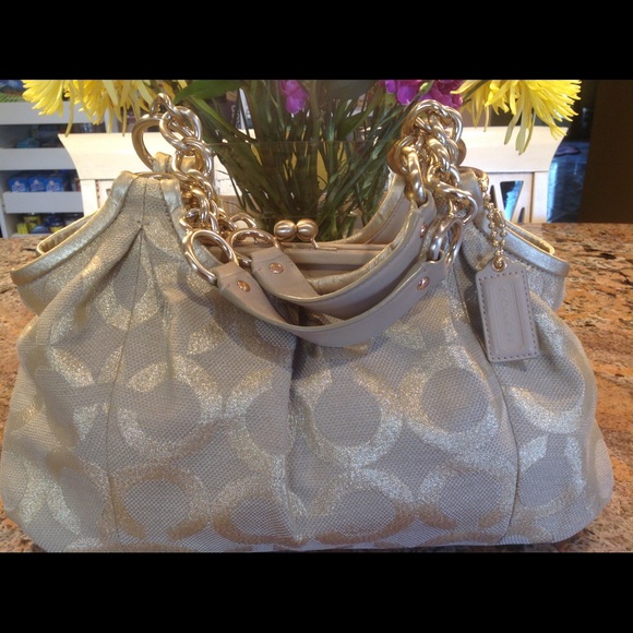 RARE, 💯 authentic High End Coach bag org.$780 - Picture 2 of 5