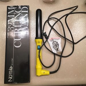 🚨SOLD🚨utika by Nume 32mm curling wand