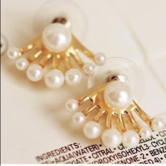 Stylish Pearl Earings