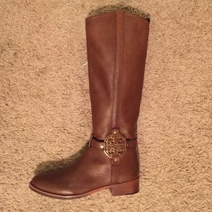 SOLD !!Tory burch Amanda riding boots! More pics!!