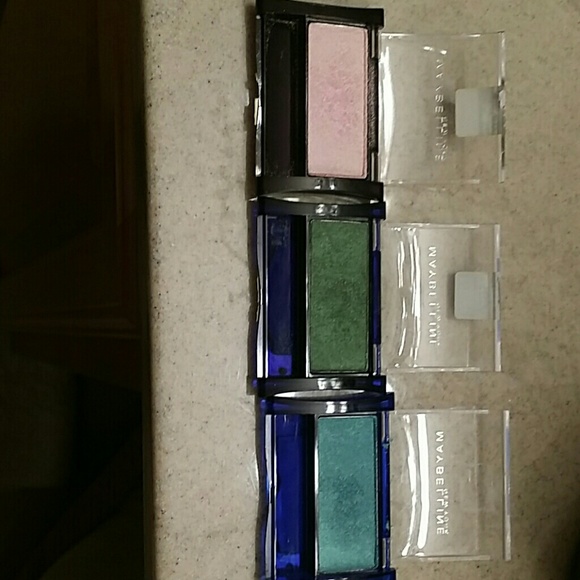 3 sparkling eyeshadows