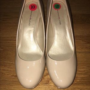 Tan never been worn heels