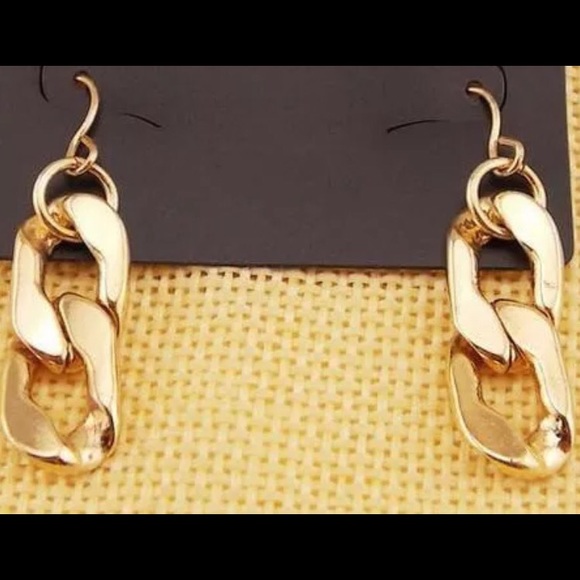 Chain Golden Hook Small Earrings
