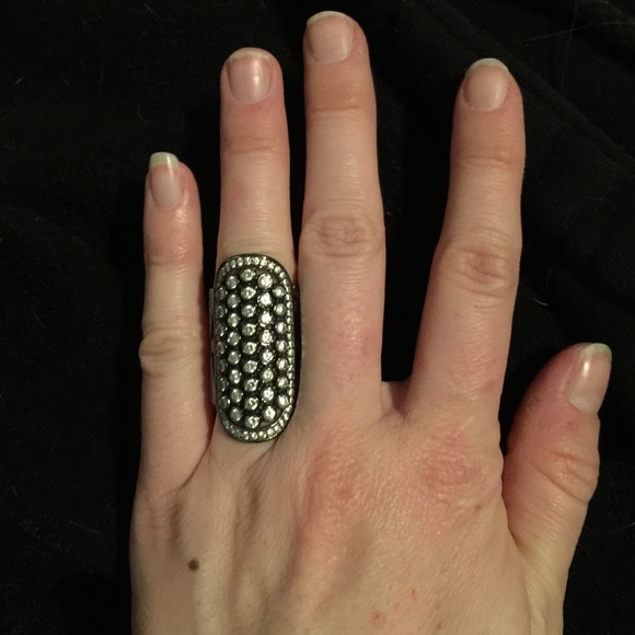 Black & Silver Rhinestone ring - Picture 2 of 3