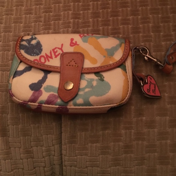 Dooney and bourke wristlet - Picture 1 of 4