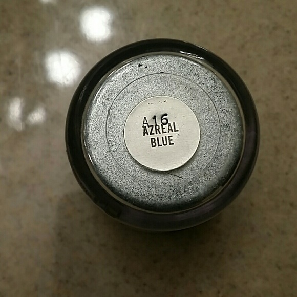 LAST DAY SALE..... Mac pigment shadow - Picture 3 of 3