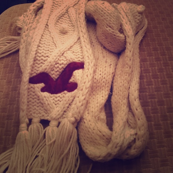 Chunky Hollister scarf