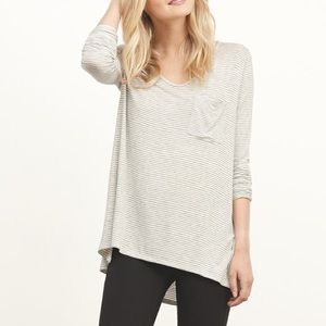 a&f essential pocket top