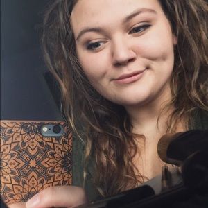 Meet your Posher, Emily