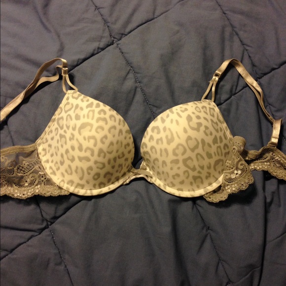 SOLD Push up bra 36b