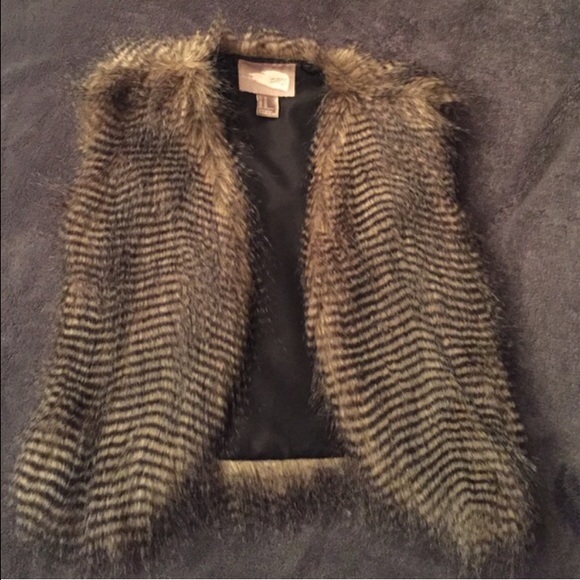 fur vest