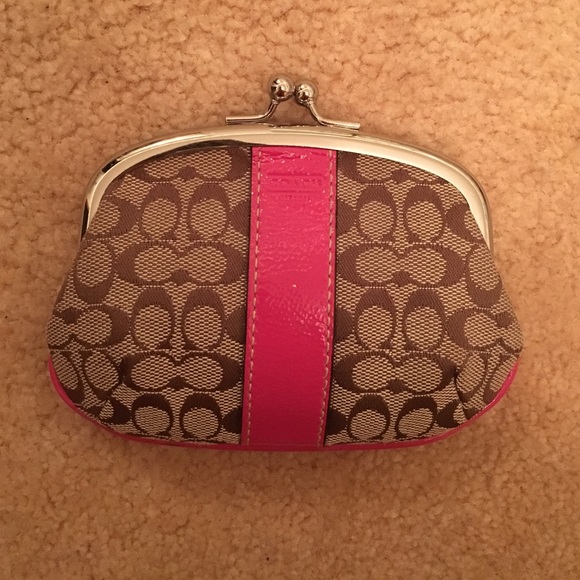 Coach Handbags - Coach Coin Purse
