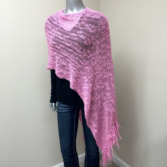 💥SOLD💥Pink Shaw with Fringe - Picture 2 of 4