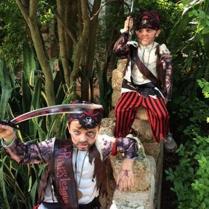 Meet your Posher, Elise