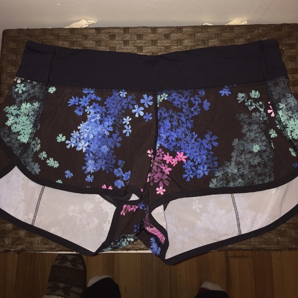💥SALE💥 Black Floral Speed Shorts