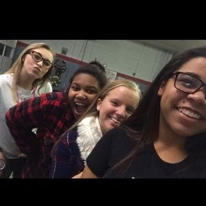 Meet your Posher, Hailey