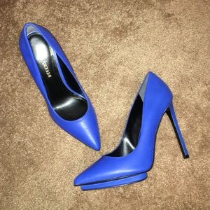 Enzo Angiolini Blue Pointed pumps