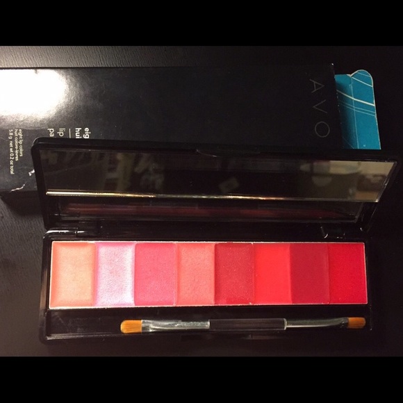Brand new, never used, lip palette from Avon!