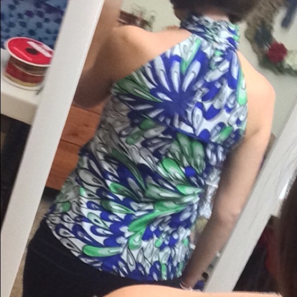 Fun abstract halter - Picture 2 of 3