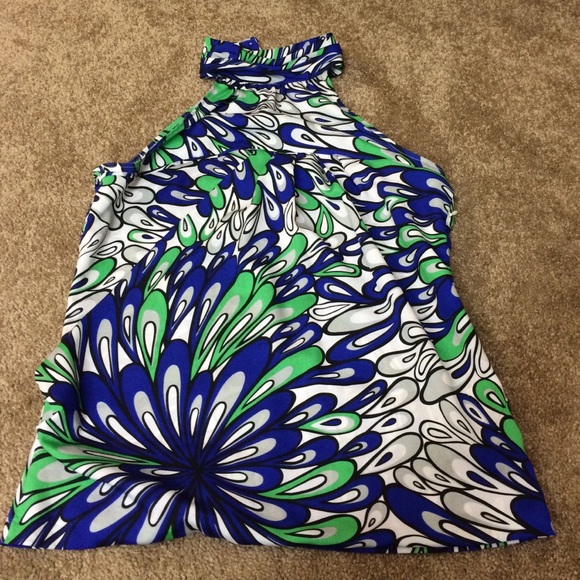 Fun abstract halter - Picture 3 of 3