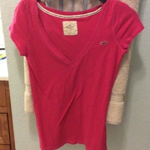 PINK V NECK HOLLISTER SHIRT