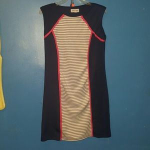 I am selling this dress! It's a form fitting dress