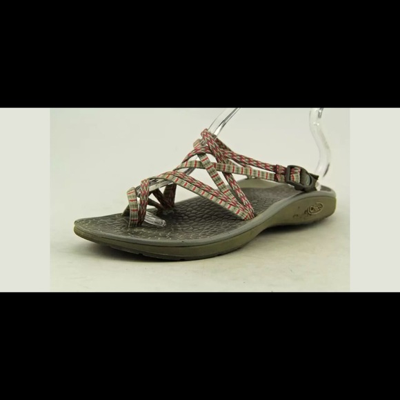 Chacos size 9 women's sandals