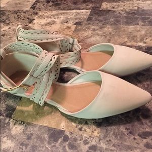 Super Cute Beige Flats