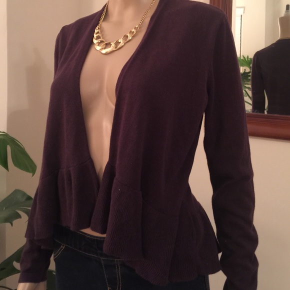 Easy wear by Chico ruffle bottom open sweater