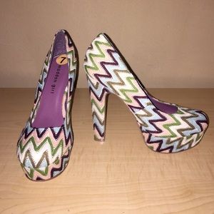 Brand New Funky Pink Green Turquoise Pumps 🎀