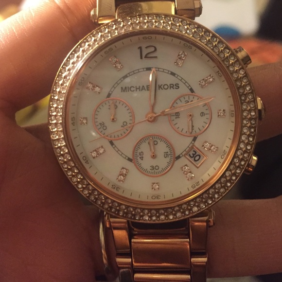 ROSEGOLD MK WATCH - Picture 2 of 4