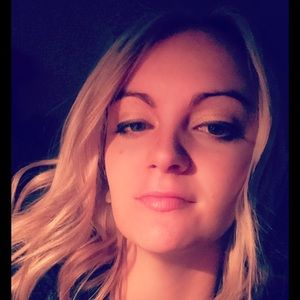 Meet your Posher, Candice