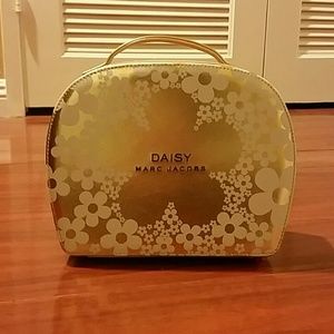 Daisy Marc Jacobs case
