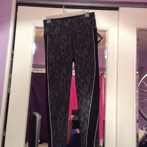 Victoria's Secret leggings w/ workout duffel bag