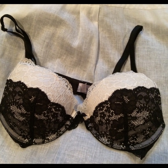Victoria's Secret Dream Angels Plunge Push-Up Bra