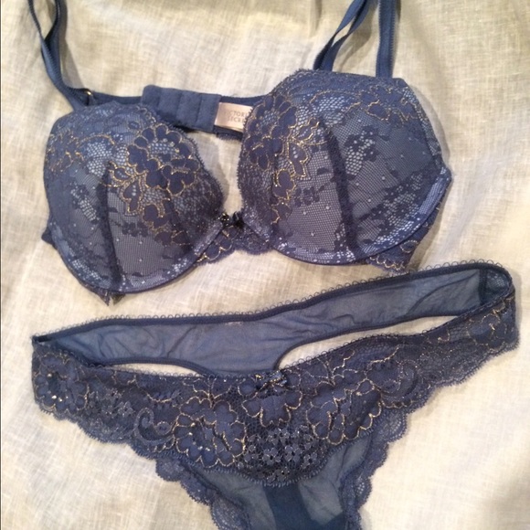 Victoria's Secret Dream Angels Push Up Bra Set