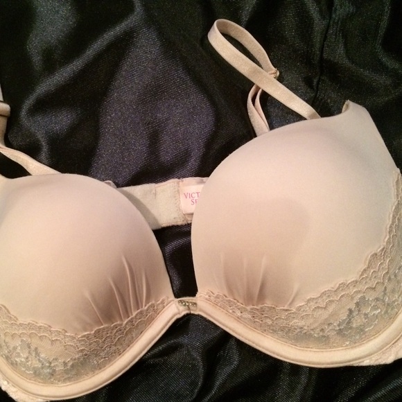 Victoria's Secret Dream Angels Push-Up Bra