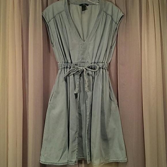 H&M Dresses & Skirts - Light Denim Dress