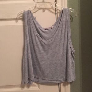 Sleeveless loose gray shirt