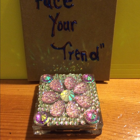 My customized handmade palettes - Picture 2 of 3