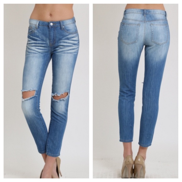 💥💥💥Cut knee denim jeans ONE HOUR SALE - Picture 3 of 4