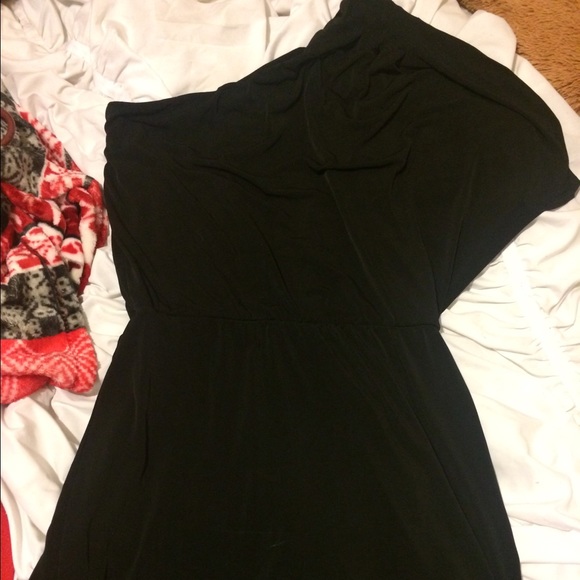 Side sleeve dress