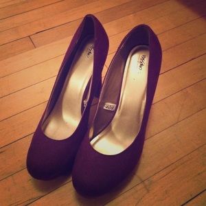 Purple Pumps