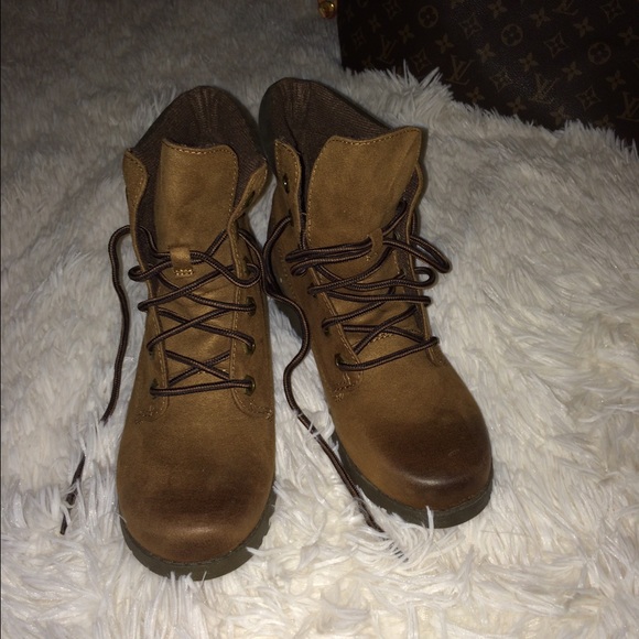 American Eagle Outfitters Shoes - Brown boots