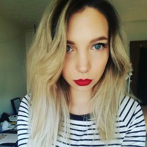 Meet your Posher, Evie