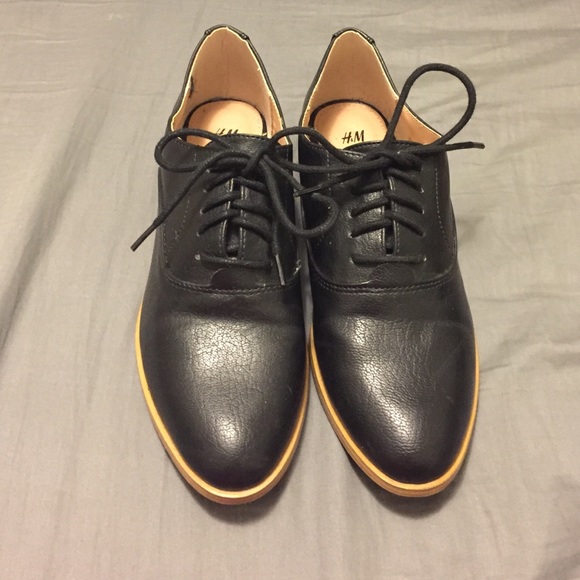 Black Oxford shoes
