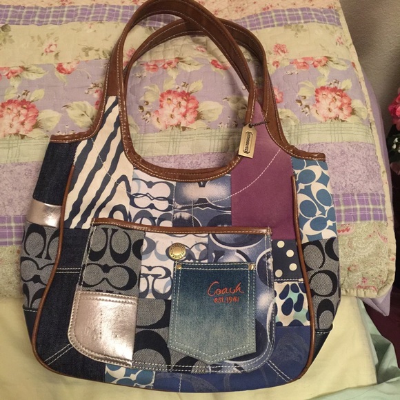 COACH HANDBAG